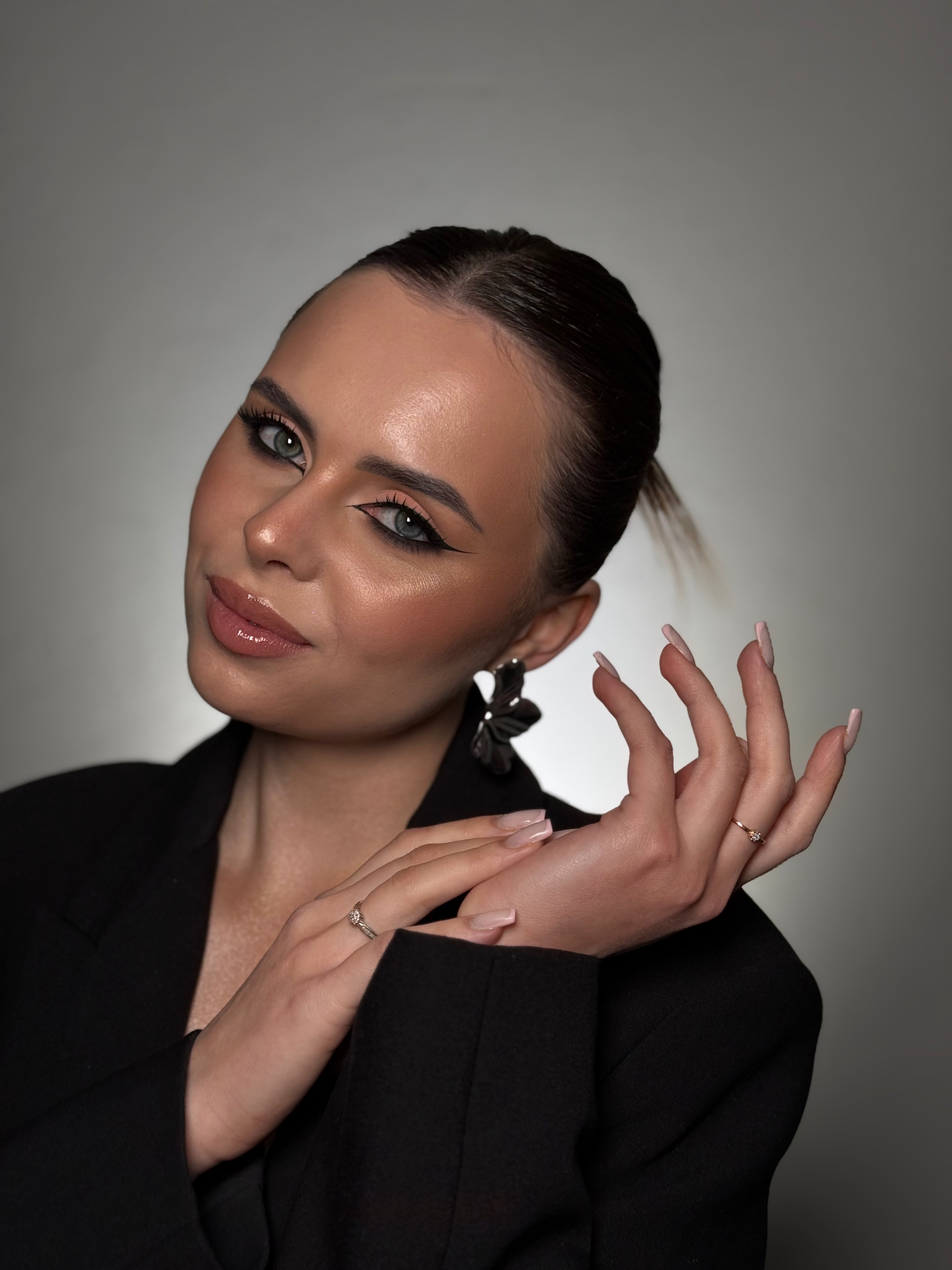 Fale wieczorowe — Mariia Tur Wrocław