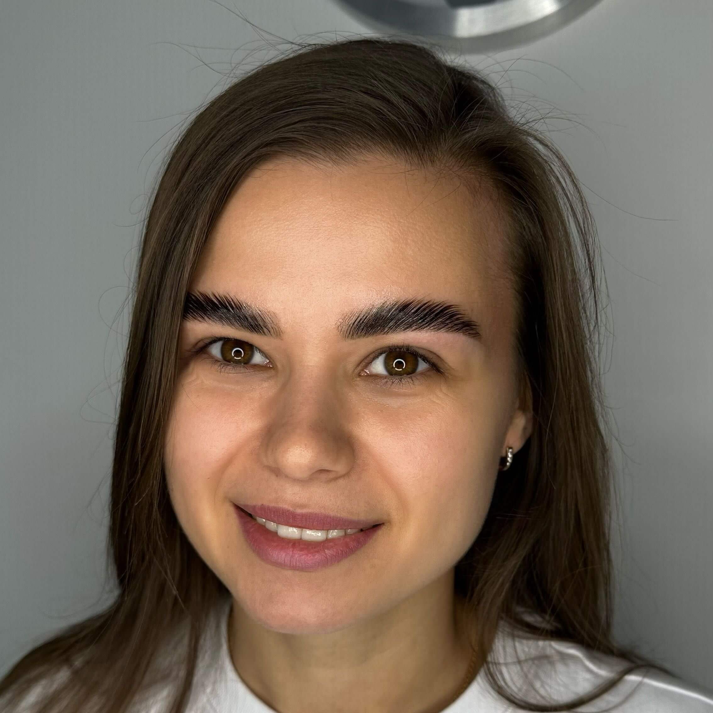 Laminacja i regulacja brwi